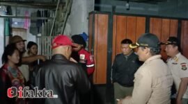Satuan Polisi Pamong Praja (Satpol PP) Kabupaten Tangerang menggelar razia penyakit masyarakat di sejumlah rumah kost yang diduga menjadi lokasi praktik prostitusi di Desa Suka Asih, Kecamatan Pasar Kemis (foto:istimewa)