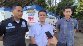 Unit kriminal khusus (krimsus) satreskrim Polresta Tangerang polda Banten, melakukan pengecekan kelokasi  PT. Sentra Global Buana Desa Rancaiyuh, kecamatan Panongan (foto:istimewa Satreskrim Polresta Tangerang) 