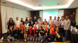 Caption: 
Jajaran direksi PT Charoen Pokphand Indonesia food division Dengan pengurus PWI serta IKWI Pusat (foto:ifakta.co)