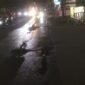 Terpantau air limbah yang tumpah ke jalan diduga milik Restoran Bebek Carok di Ciledug tersebut dikeluhkan warga sekitar lantaran mengeluarkan bau tak sedap. (Foto: Ekslusif Ifakta.co).