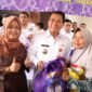 Bupati Tangerang Moch Maesyal Rasyid menyampaikan bahwa kegiatan ini bertujuan untuk memberikan kemudahan dan meringankan beban masyarakat untuk kebutuhan lebaran. Bazar ini menghadirkan sebanyak 76 stand yang sebagian besar menawarkan sembako murah. Masyarakat dapat membeli paket sembako seharga Rp50.000, meskipun biaya modal sebenarnya mencapai sekitar Rp120.000 hingga Rp130.000.(foto:istimewa)
