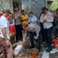 AKP. A Suryadi Kapolsek Kresek mendampingi Kapolresta Tangerang dalam giat bakti sosial dalam peletakan batu pertama bedah rumah Ibu Sariah di Desa Kemuning Kecamatan Kresek (foto:istimewa/Lx)