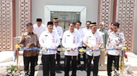 Bupati Tangerang, Moch. Maesyal Rasyid meresmikan penggunaan Balai Latihan Kerja (BLK) Kosambi sekaligus membuka pelatihan kerja bagi masyarakat,(foto:Diskominfo)