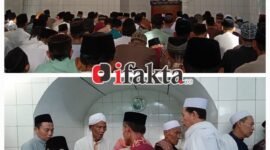 Warga Desa Sidoko Kecamatan Gunung Kaler melaksanakan sholat Ied berjamaah di Masjid Jami Al Ijtihad, (foto:ifakta.co/Alex)