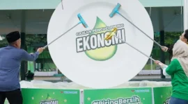 Guna tingkatkan keterampilan para santri, cairan pencuci piring 'Ekonomi' menginisiasi program makan bareng di Bogor, Jawa Barat spesial Ramadhan 1446 Hijriah.
