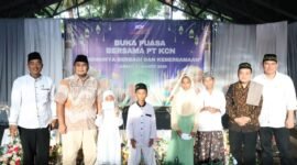 PT KCN santuni anak yatim (Foto: Humas KCN/ifakta.co)