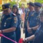 Kepala Kantor Kesyahbandaran dan Otoritas Pelabuhan (KSOP) Utama Tanjung Priok, M. Takwim Masuku dan General Manager Pelindo Regional 2 Tanjung Priok, Adi Sugiri saat prosesi penguntingan pita posko terpadu. (Foto: Ifakta.co/Za).