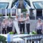 Kakorlantas Polri Irjen Pol Drs. Agus Suryonugroho S.H, M.Hum melepas tim Perwira Pengamat Wilayah (Pamatwil) Operasi Ketupat 2025 dalam mengamankan arus mudik dan balik Lebaran.