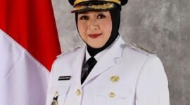 Wakil bupati Tangerang respon cepat keluhan warga desa Kedung yang rumahnya tak layak huni (foto:ifakta.co)