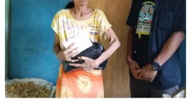warga RT 09/03 Desa Sidoko terima bantuan sembako tali kasih bentuk perhatian Aliansi Masyarakat Tangerang Raya melalui perwakilan Almatara (foto:ifakta.co/Lx)