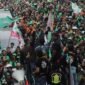 Ribuan driver ojek online gelar aksi demo di depan kantro kemenhub, Jakpus ( Foto: istimewa/ifakta)