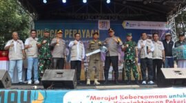 Kapolresta Tangerang dampingi Kapolda Banten gubernur banten dan bupati Tangerang hadiri perayaan May Day 2025 di kabupaten Tangerang (foto:istimewa)