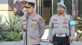 Polresta Tangerang menggelar apel pagi yang dipimpin langsung Kapolresta Tangerang Kombes Pol.Baktiar Joko Mujiono S.I.K (foto:istimewa)