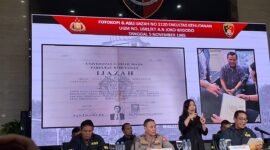 Ijazah Jokowi Dinyatakan Asli, Polri Tampilkan Bukti Secara Terbuka (foto: ifakta/ist)

