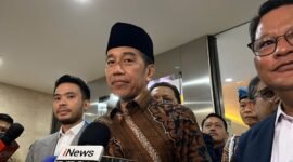 Jokowi usai keluar dari ruangan penyidik bareskrim (Foto: Istimewa/ifakta)