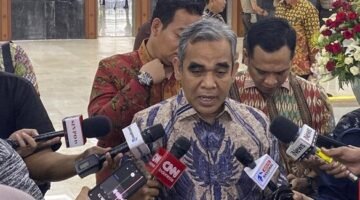 Sekretaris Jenderal Partai Gerindra, Ahmad Muzani, menegaskan partainya akan terus mendorong Presiden Prabowo Subianto untuk menjabat selama dua periode (Foto: Istimewa/ifakta)