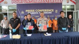 Kasat Reskrim Polresta Tangerang, Kompol Arief N. Yusuf, menjelaskan bahwa penangkapan ini berdasarkan empat laporan polisi (LP) terkait curanmor selama Mei 2025. “Barang bukti yang diamankan meliputi tiga unit sepeda motor, kunci leter T, dan sebilah pisau. Kami masih mendalami apakah ada jaringan lain di balik aksi ini,(foto:ifakta/Lx)