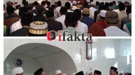 Masyarakat desa Sidoko melaksanakan sholat Ied idul adha dengan khidmat (foto:ifakta/Lx)