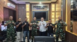 Pengurus Keluarga Olahraga Tarung Derajat (KODRAT) Kabupaten Tangerang melakukan audiensi dengan Komandan Kodim (Dandim) 0510/Tigaraksa, Letkol Inf Yudho Setyono, S.H., di Markas Kodim Tigaraksa (foto:istimewa)