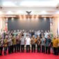Dimyati mengingatkan dan menegaskan tidak boleh titip menitip atau kongkalikong. Pengadaaan barang/jasa menjadi hal yang perlu diperhatikan.(foto:ifakta/Lx)