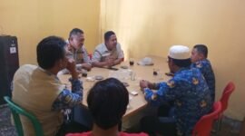 Dalam rangka memperkuat sinergitas Tiga Pilar, Kapolsek Kresek AKP A. Suryadi menggelar rapat koordinasi bersama Forkopimcam Kresek di Kantor Desa Patrasana, Kecamatan Kresek,(foto:istimewa)
