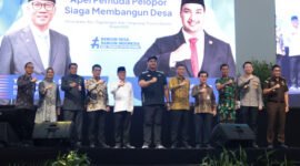 Bupati Tangerang H Moch Maesyal Rasyid mendampingi Menteri Pemuda dan Olahraga (Menpora) Dito Ariotedjo dan Menteri Desa (Mendes) PDT Yandri Susanto pada Apel Pemuda Pelopor Siaga Membangun Desa.(Foto:istimewa)