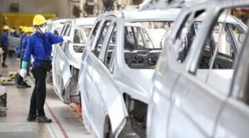 Sektor Otomotif di Bursa Saham 2035 : Antara Inovasi, Geopolitik, dan Transformasi Energi