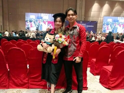 Adv. Doniman Aro Hia, SH menghadiri momen istimewa Wisuda Sarjana Ke-III Universitas Yuppentek Indonesia yang digelar di Hotel Novotel Tangcity Tangerang, (Foto : istimewa)
