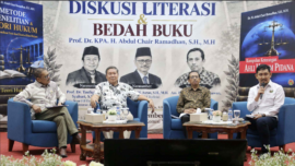 Bedah buku "Metode Penelitian dan Teori Hukum" dan "Kumpulan Keterangan Ahli Hukum Pidana" yang ditulis Ketua KY Abdul Chair Ramadhan di Auditorium KY, Jakarta, Senin (28/9/2026).