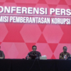 KPK mengungkap Ahmad Dedi alias Dedi Congor sebagai tersangka baru dalam pengembangan perkara dugaan suap di lingkungan Ditjen Bea dan Cukai. Penetapan disebut dilakukan sejak September 2026.