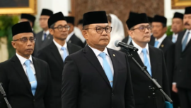 Jenderal TNI (Purn) Dudung Abdurachman dilantik sebagai Menteri Koordinator Bidang Politik dan Keamanan oleh Presiden Prabowo Subianto di Istana Negara, Jakarta, Kamis (1/10/2026).