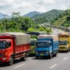 ilustrasi antrean mobil truk